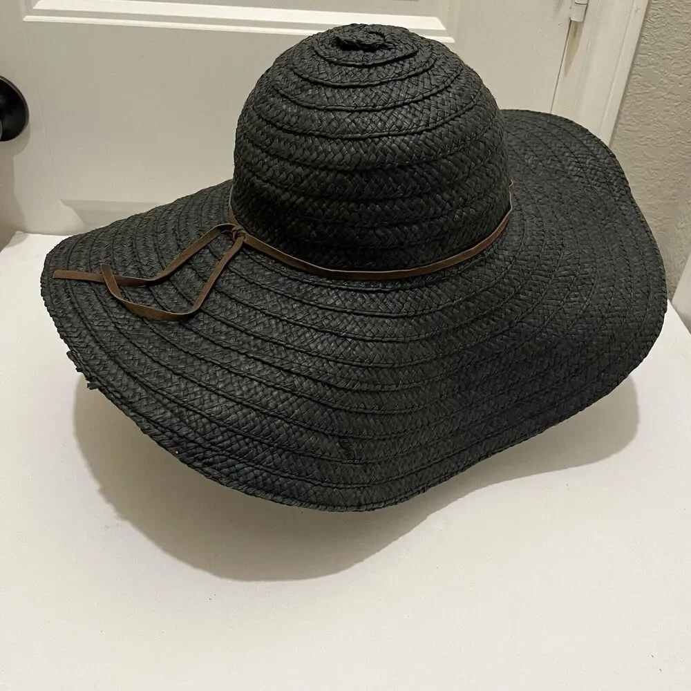 MAGID HATS Floppy Hat Beach Paper Straw  Women’s ONE SIZE Leisure Travel Black